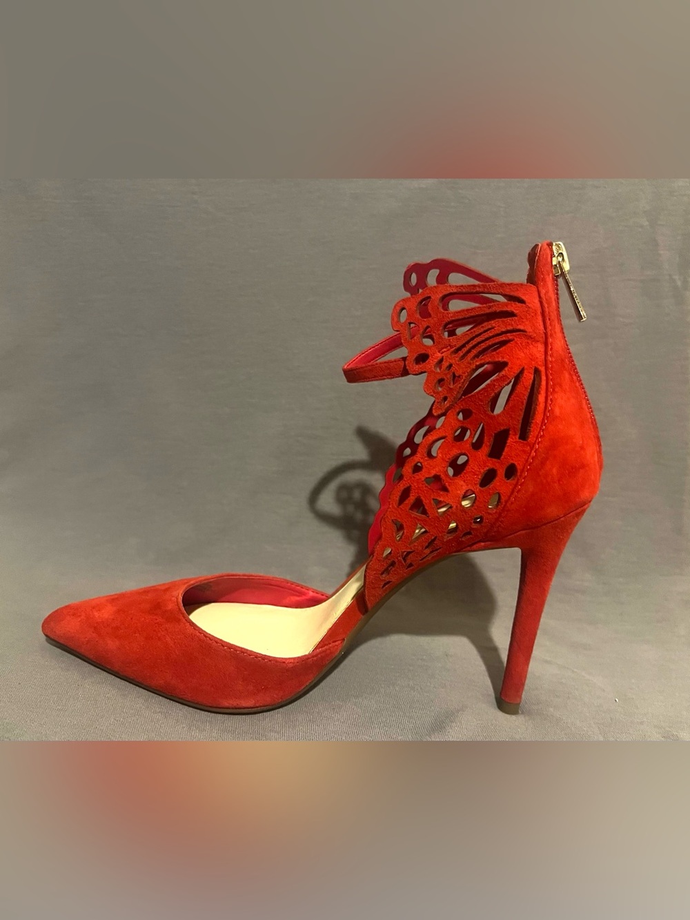 Jessica Simpson Red Suede Pointed-Toe Heels with Laser-Cut Wing Ankle Detail - Picture 3 of 3